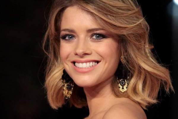 Ce studii are Alexandra Dinu. La ce vârstă a debutat fosta soție a lui Adrian Mutu în televiziune: ”M-am dus singură la casting”