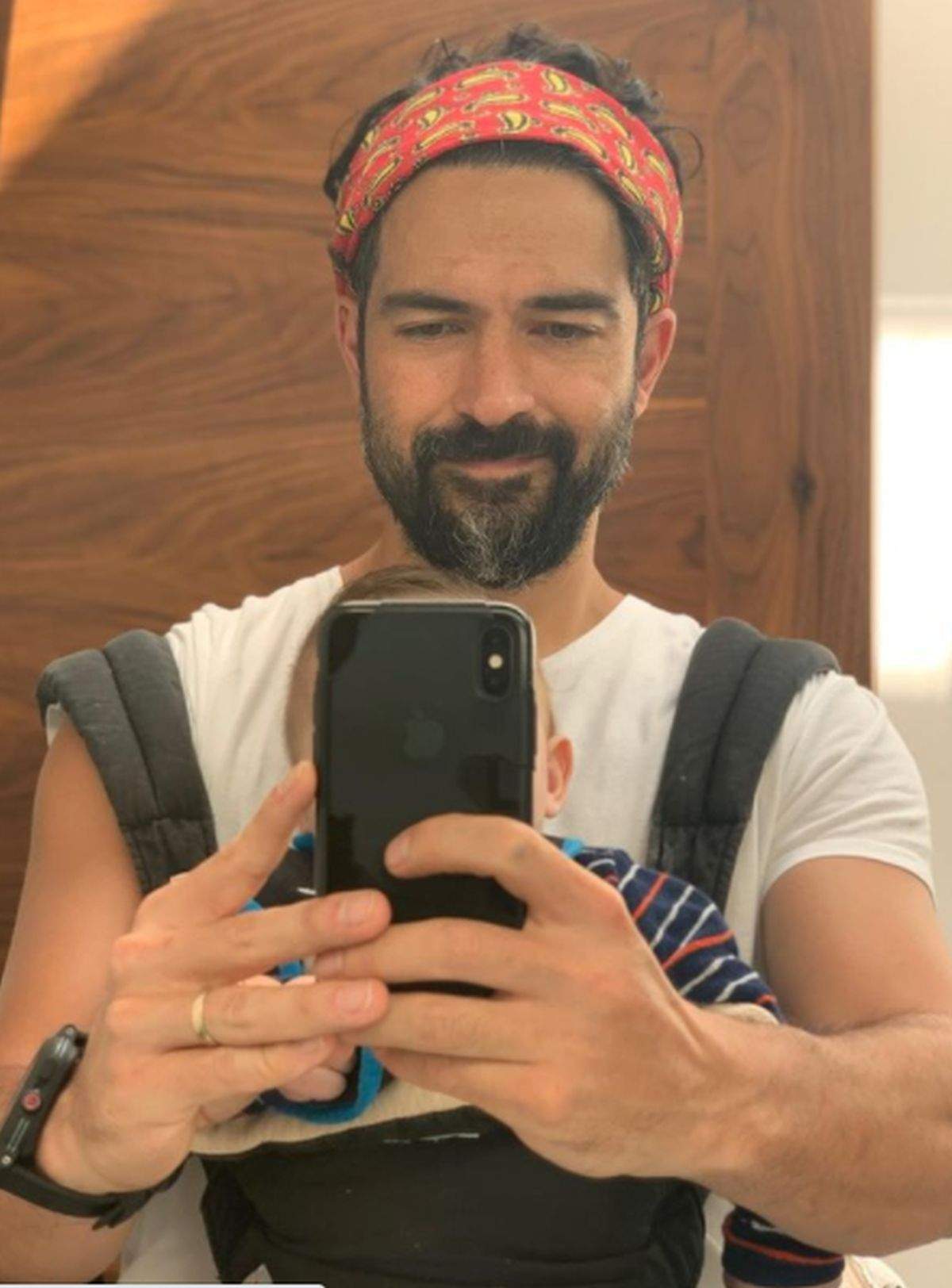 Alfonso Herrera alaturi de fiul lui cel mic