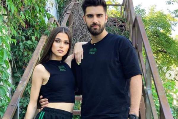 Cum le-a spus Theo Rose părinților că și-a început viața amoroasă! Care a fost reacția mamei sale