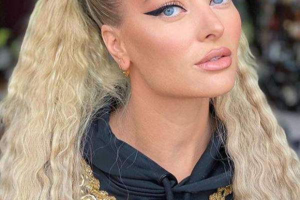 Motivul pentru care Delia nu se simte pregătită pentru rolul de mamă. Jurata X Factor: ”Nu mi-ar plăcea să aduc un copil în lumea în care trăim”