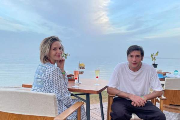 Adela Popescu, fotografie emoționantă alături de părinții ei, în vacanța din Egipt / FOTO