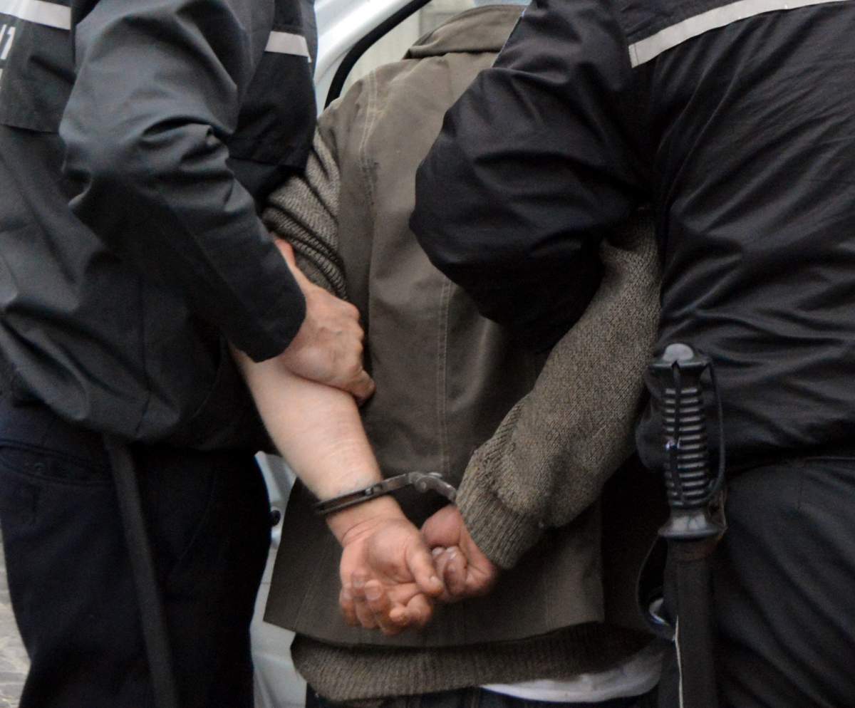 Un spaniol a fost arestat după ce a infectat 22 de persoane cu Covid-19. Cum îi amenința pe cei din jurul său cu virusul