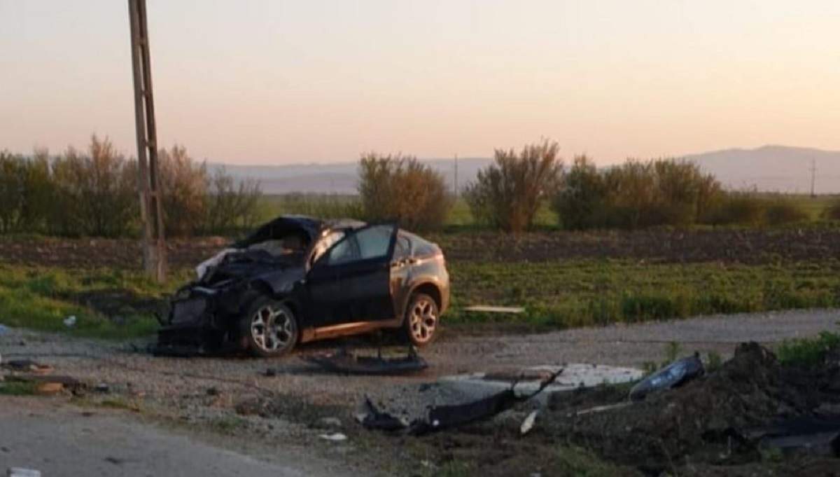 Mașina care s-a rostogolit în accidentul din județul Prahova, unde doi tineri au murit și unul a fost rănit