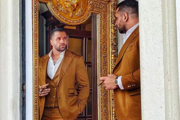 Prima imagine cu Alex Bodi, după ce a ieșit din arestul la domiciliu! Afaceristul se află sub control judiciar: ”Obosit, dar fericit”