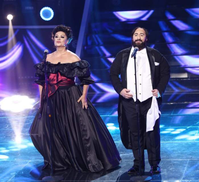 Adriana şi Romică se transformă în Leontina Văduva si Luciano Pavarotti. Adriana: „Îmi vine să plâng, să plec acasă!”