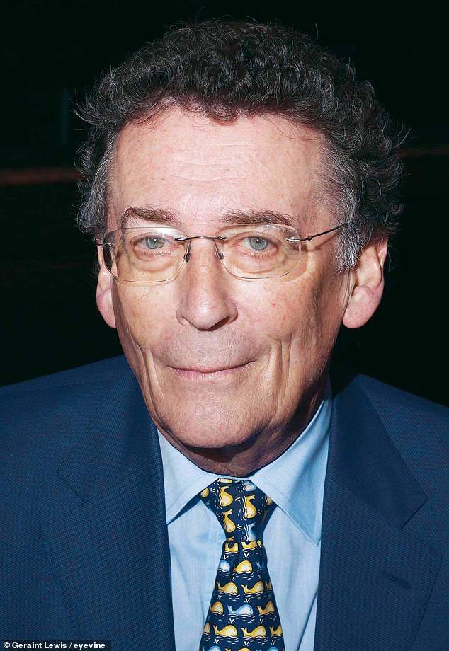 Cum arată acum Robert Powell, actorul care l-a interpretat pe Iisus Hristos. Actorul de 76 de ani ar fi înnebunit după film