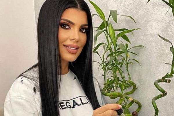 Andreea Tonciu are acum un nou look. La ce schimbare a apelat bruneta: ”Sper că vă place” / FOTO