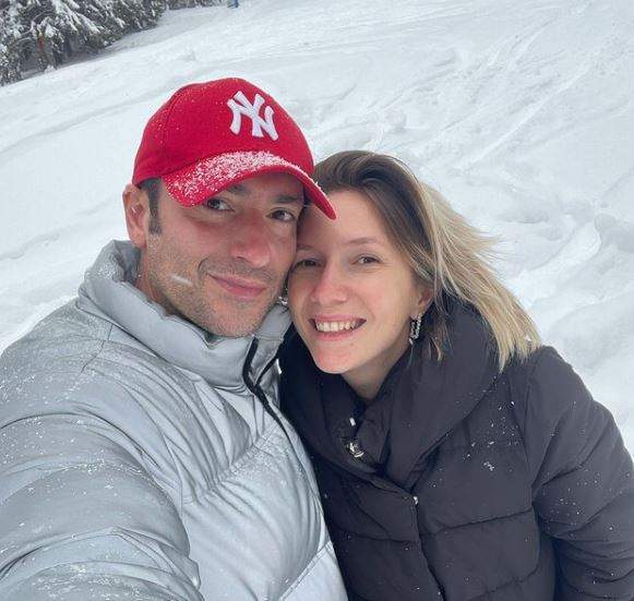 Adela Popescu și Radu Vâlcan în vacanță la munte.