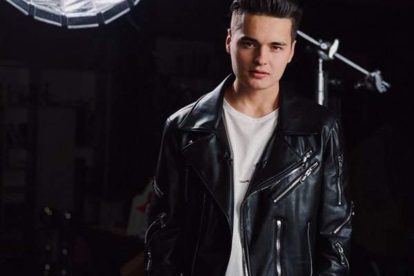 Câți bani câștigă Selly din YouTube! Celebrul vlogger se laudă deja cu primul milion de euro: „E o mândrie pentru mine” / VIDEO