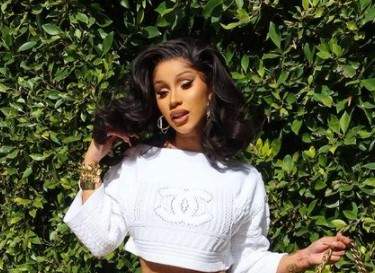 Cardi B i-a cumpărat 7 genți de firmă fetiței ei de 2 ani. Câte mii de dolari a cheltuit artista