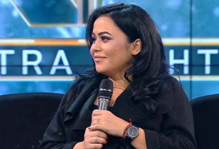 Mihaela Moise, în ținută neagră, la Antena Stars