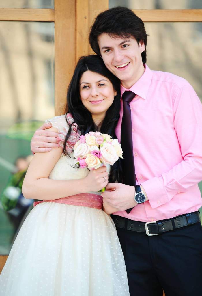 Liz Bulgariu alături de soțul său când aceasta trăia, în ziua nunții.