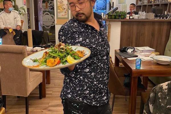 Cine este, în realitate, Rikito Watanabe de la Chefi la Cuțite și de ce a venit în România