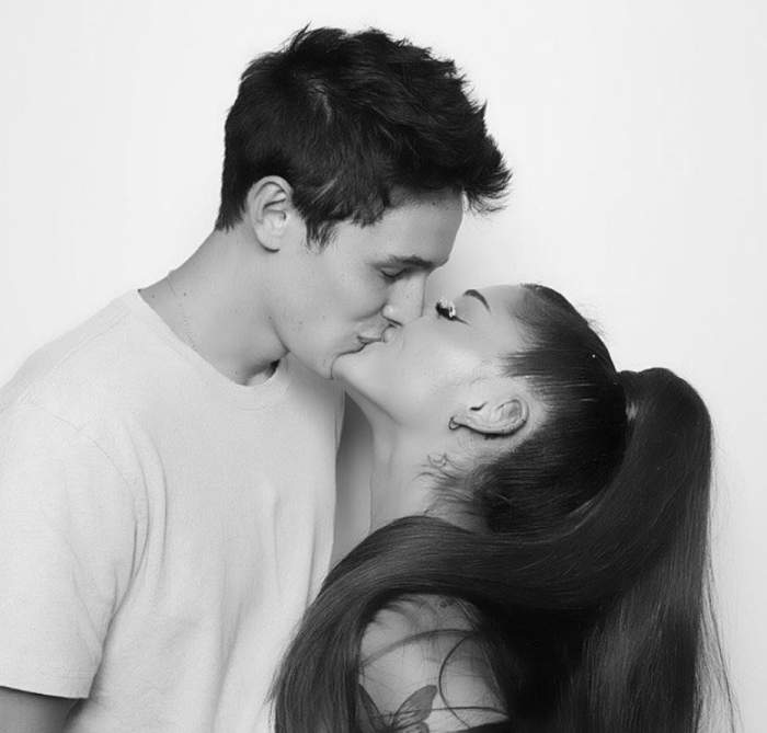 Ariana Grande s-a căsătorit în secret cu Dalton Gomez. Artista și partenerul său formează un cuplu de peste un an