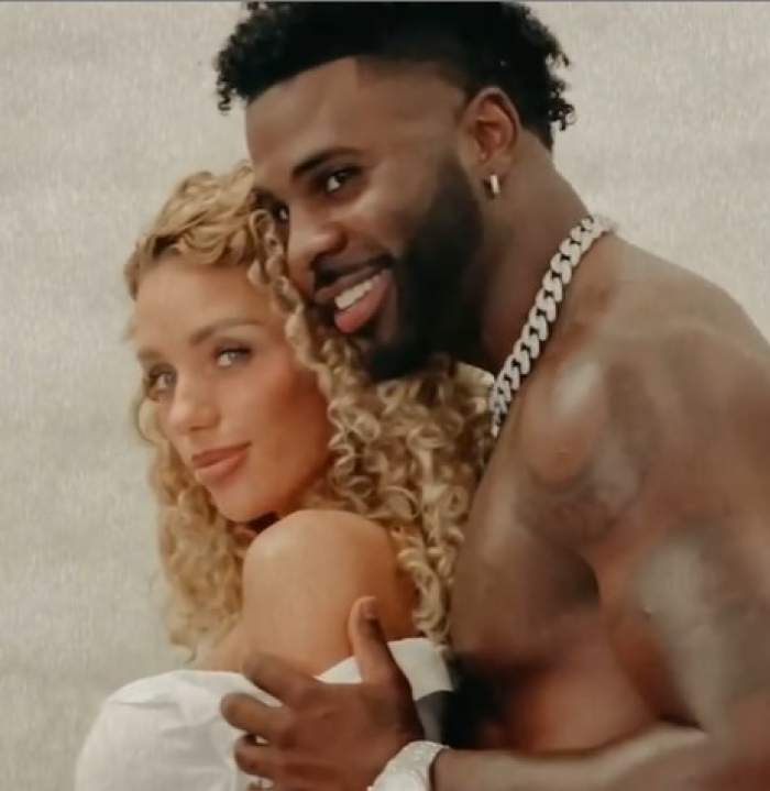 Jason Derulo a devenit tată! Cântărețul și modelul Jena Frumes sunt părinții unui băiețel