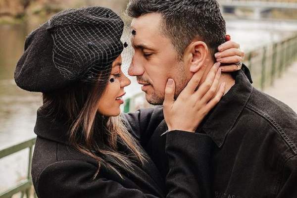 Flick și Denisa Hodișan sărbătoresc un an de când se cunosc. Fotografie rară, în numele iubirii, cu cei doi amorezi: ”Ești cea mai tare poezie” / FOTO