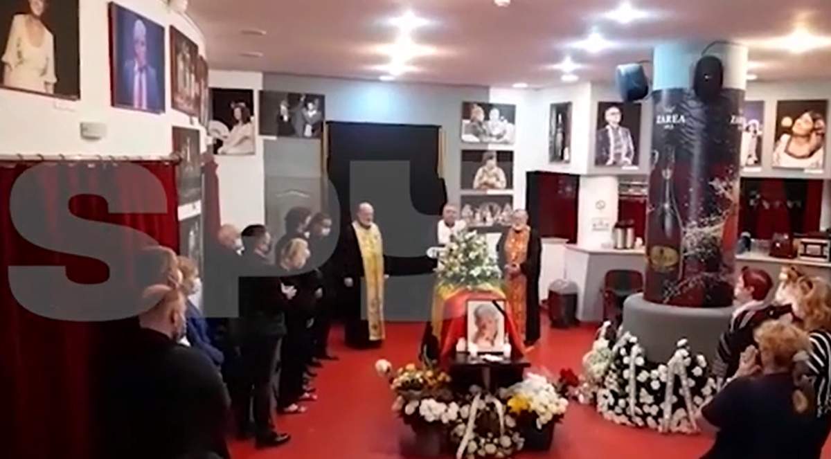 Slujbă cu mai mulți preoți la căpătâiul lui Ion Dichiseanu, depus azi la Teatrul Nottara! Mâine actorul va fi înmormântat / VIDEO