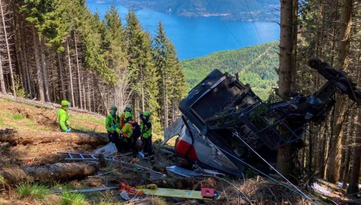 12 oameni au murit, după ce o telecabină s-a prăbușit. Tragedia a avut loc într-o stațiune montană din Italia