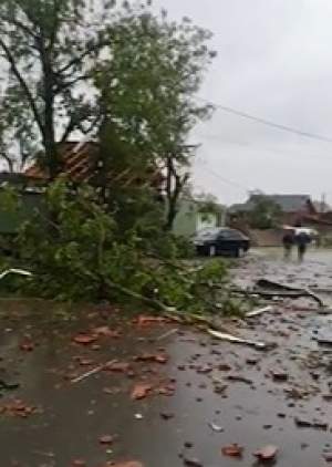 Zeci de case distruse de furtună în Bihor! Cum arată locuințele după tornadă / VIDEO