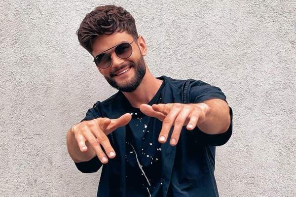 Câte clase are, de fapt, Edward Sanda. Artistul le-a spus fanilor adevărul: ”Știu bine ce vreau să fac”