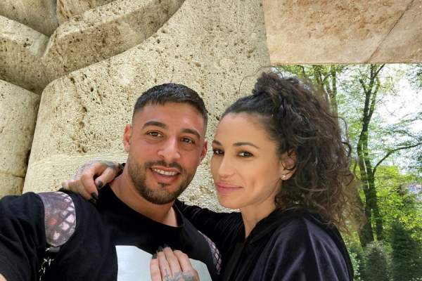 Roxana Vancea este însărcinată! Cum și-a anunțat soțul că va deveni tătic: „Era pe canapea”