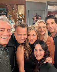 Friends s-a întors pe micile ecrane!  Filmul a fost lansat la 17 ani de la ultimul episod