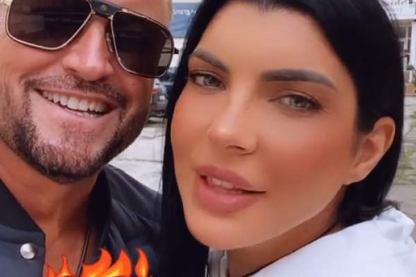 Andreea Tonciu, în brațele unui bărbat celebru din România. Bruneta le-a transmis un mesaj fanilor: ”Iubitul meu secret”