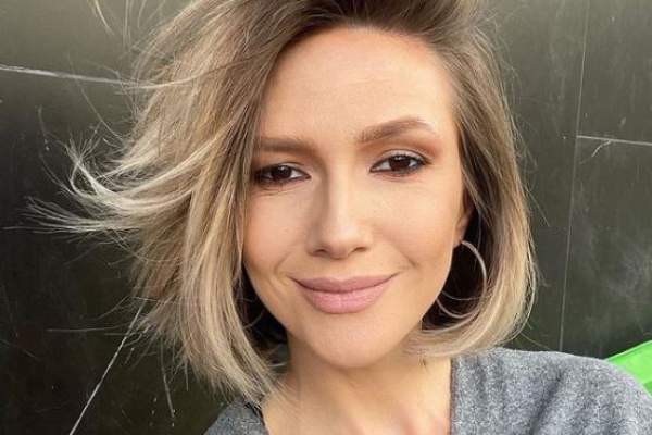 Cum o cheamă, de fapt, pe Adela Popescu. Iată cum este trecută în buletin soția lui Radu Vâlcan