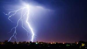 Anunț de la ANM. Se întorc ploile însoțite de descărcări electrice în toată țară