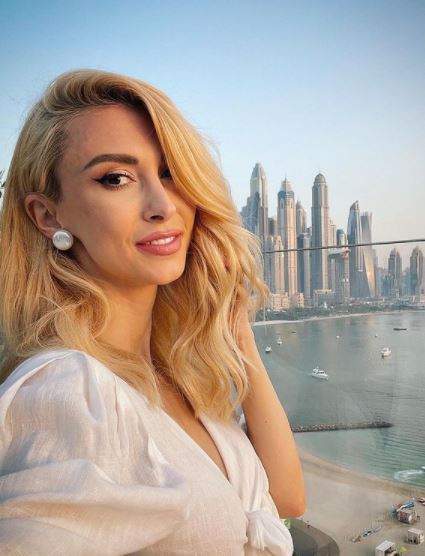 Andreea Bălan, selfie în Dubai.