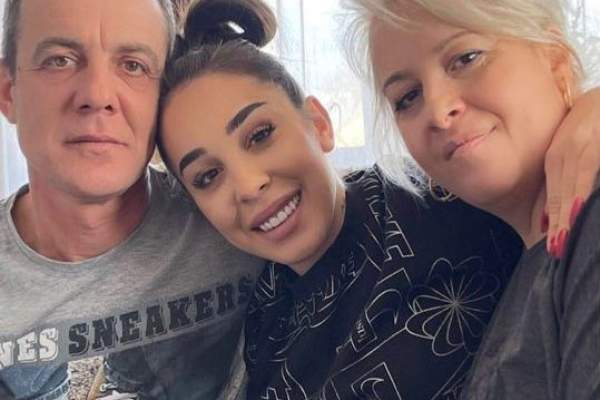 Ștefania, imagine de colecție alături de părinții ei. Cum arată viitorii socri ai lui Speak / FOTO