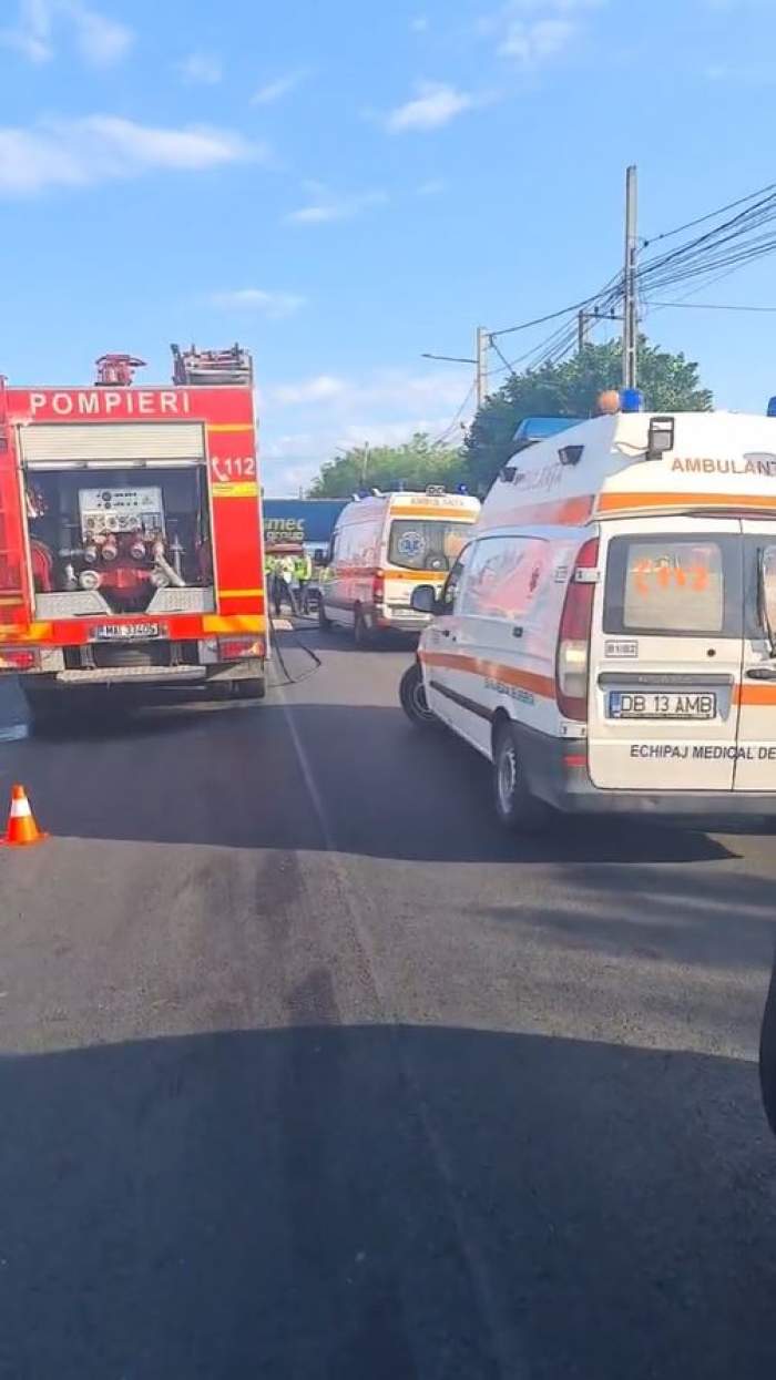 Imagini dramatice din Dâmbovița. Copiii răniți în accidentul cu doi morți de lângă Aninoasa plâng și tremură de frică: „Vreau acasă” / VIDEO