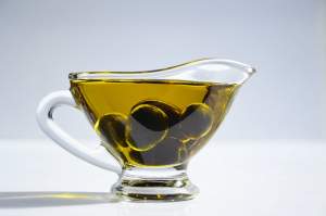 Ce beneficii are uleiul de măsline băut dimineața pe stomacul gol