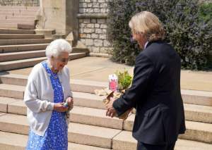 Prințul Philip ar fi împlinit astăzi 100 de ani. Ce gest a făcut Regina Elisabeta în grădina castelului Windsor