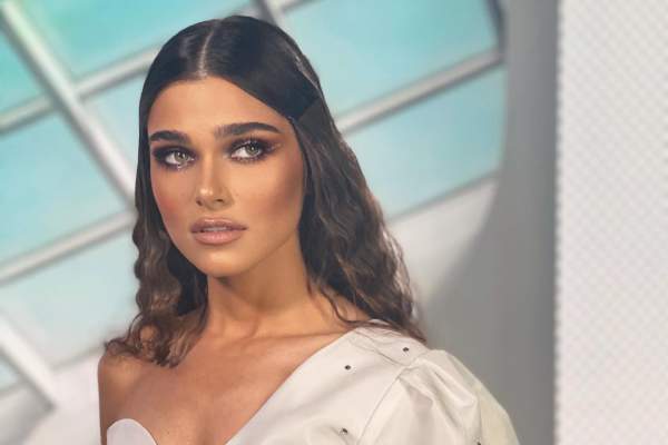 Theo Rose a recunoscut că și-ar dori să joace în filme pentru adulți. Când are de gând artista să debuteze: ”Pregătiți-vă”