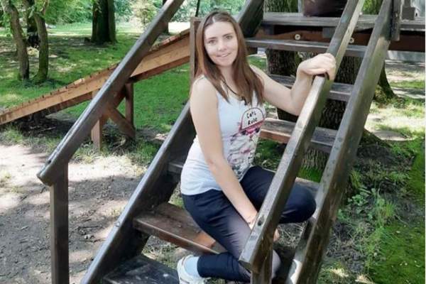 Vulpița de la Acces Direct, prima imagine după ce a devenit din nou mamă. Veronica Stegaru și-a schimbat și coafura