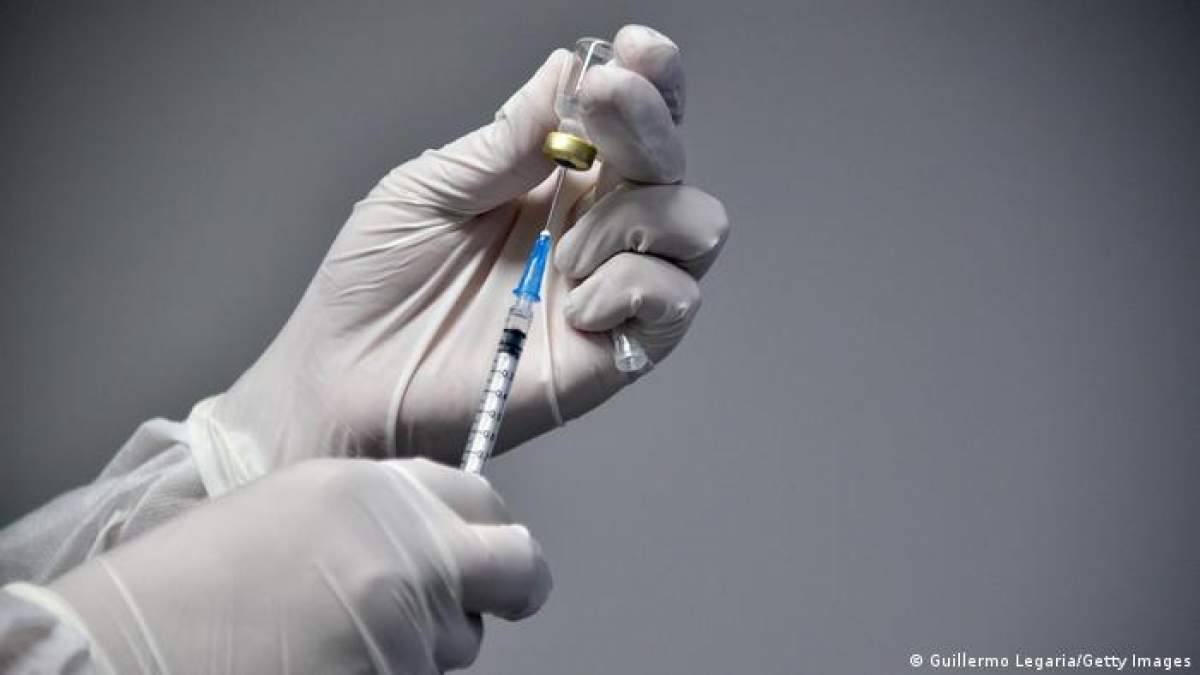 Scade numărul persoanelor care doresc să se imunizeze. Statul român reduce importul de vaccinuri