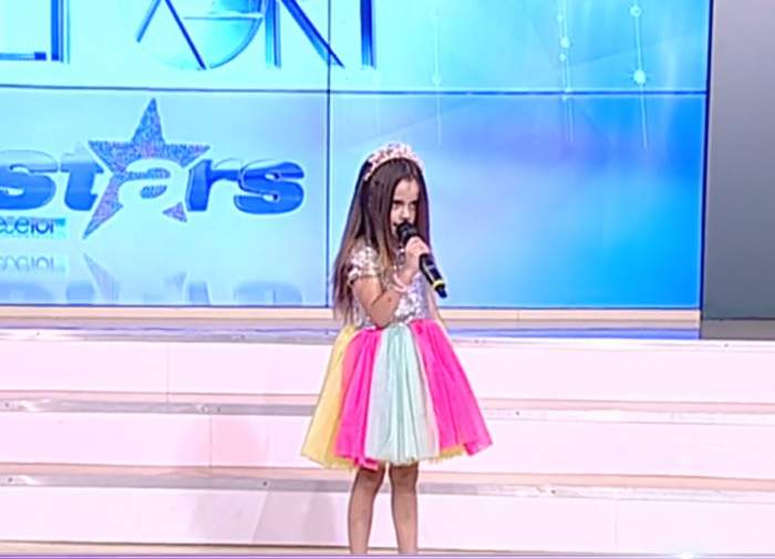 Sânziana Buruiană își lansează fiica în muzică. Fetița a cântat la Antena Stars: „Vreau să fie artistă” / FOTO