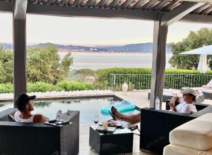 Mihaela Rădulescu se bucură de vacanță împreună cu iubitul său, Felix, și fiul Ayan. Ce destinație de lux a ales vedeta / FOTO