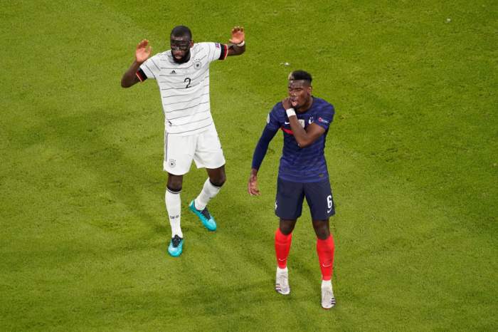 Jucătorul Paul Pogba, mușcat de un adversar în timpul meciului Franța vs. Germania. Cum a reacționat arbitrul / VIDEO