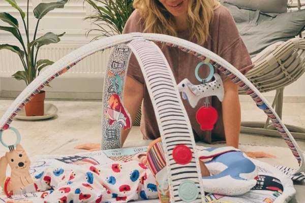 Gina Pistol a povestit o întâmplare amuzantă despre fiica ei, Josephine. "Se uită într-un punct fix din casă și zâmbește"