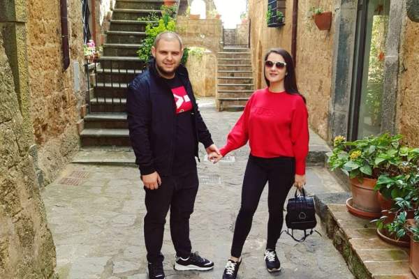 Alexandru Bădițoaia, ipostază romantică alături de viitoarea lui soție. Cum au reacționat foștii colegi de la Chefi la cuțite: „Casă de piatră” / FOTO