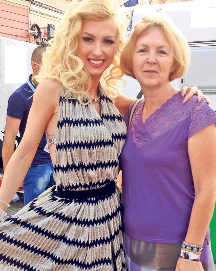Andreea Balan cu mama ei