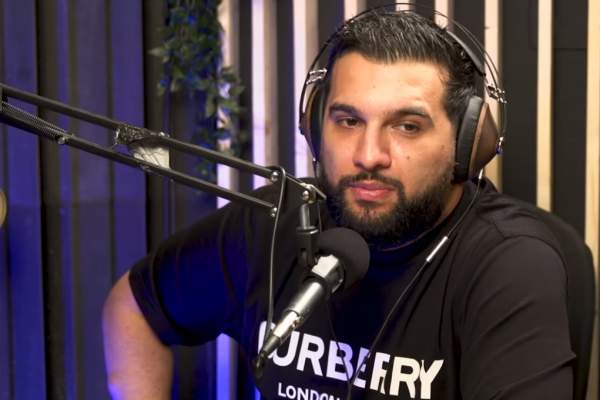 Ce studii are, de fapt, Tzancă Uraganu. Cu ce se ocupa înainte să devină cântăreţ: ”Eram cu gagicile mai mult”