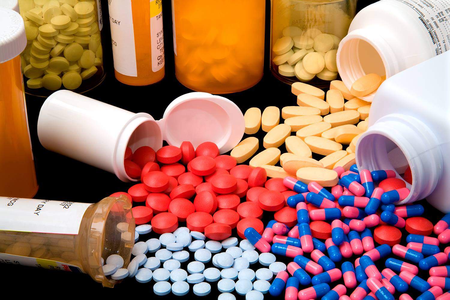Medicamentele se scumpesc! Ministerul Sănătăţii reintroduce lista pastilelor esențiale în România