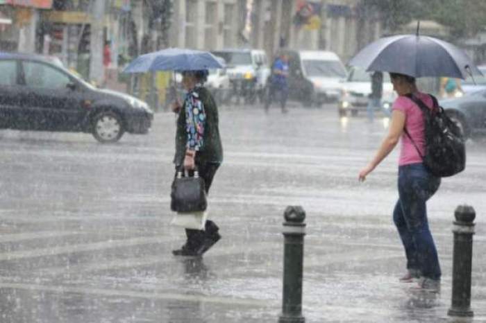 Un val de aer tropical va lovi România în următoarele zile! Meteorologii anunță caniculă, dar și vijelii