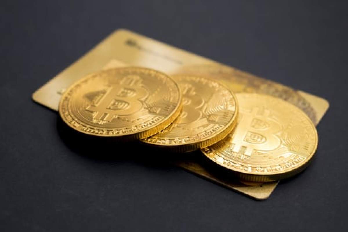 bitcoini pe un card bancar