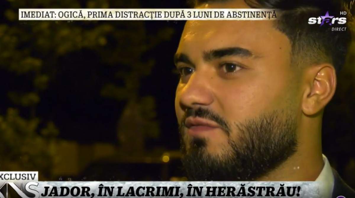 Jador în timpul unui interviu.