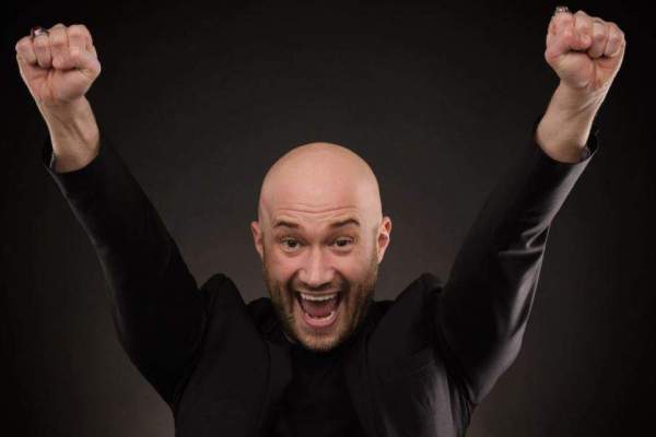 Cum arăta Mihai Bendeac în copilărie. Fanii, uimiți de cât de mult s-a schimbat unul dintre cei mai râvniți burlaci de la noi / FOTO