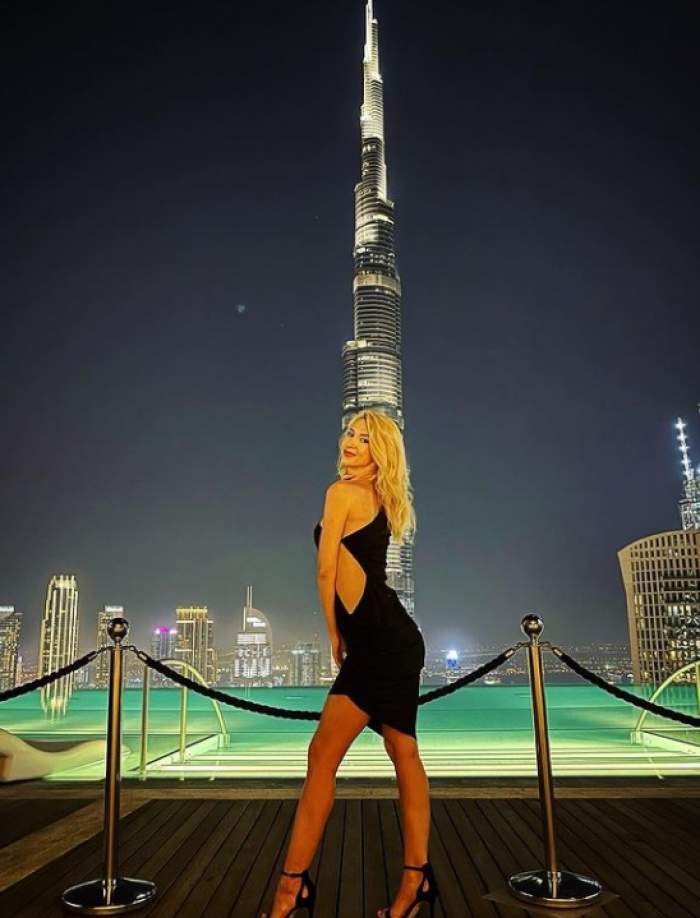 andreea balan in dubai la burj khalifa